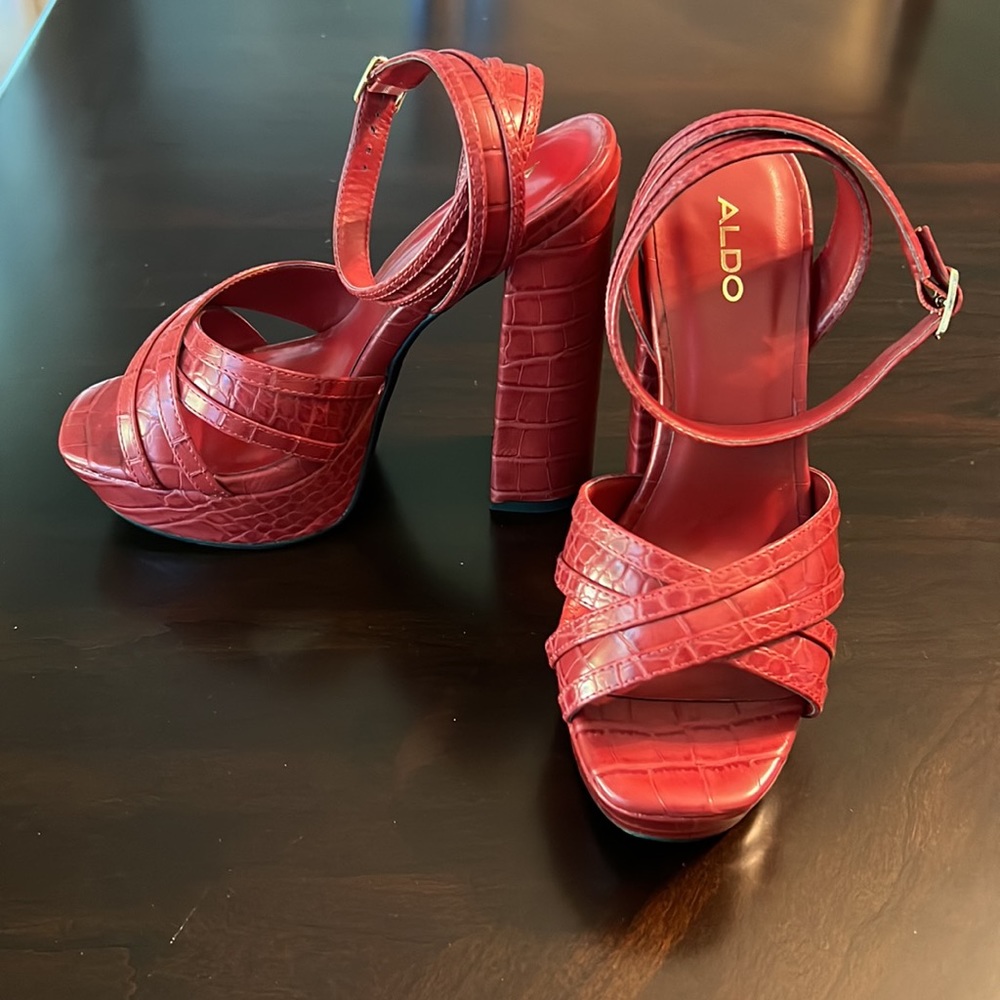 ALDO Women's Red Croc-Embossed Platform Sandals